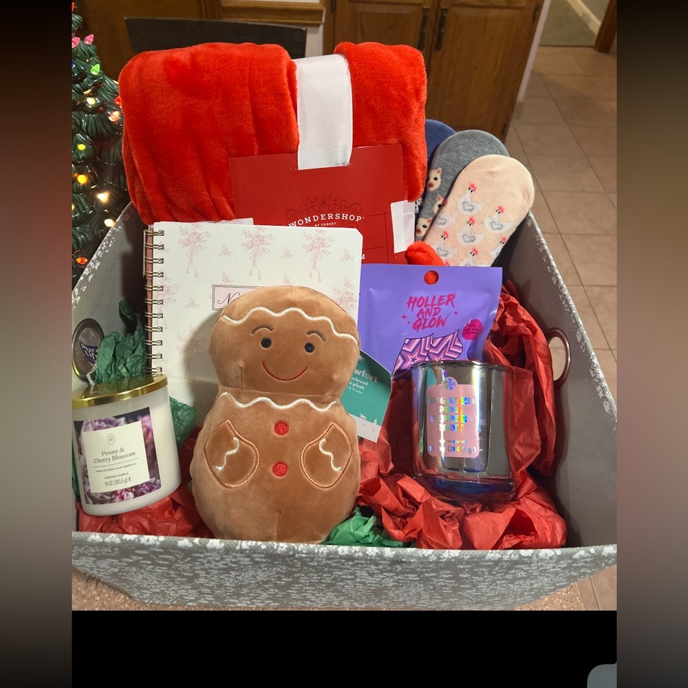 Customized Gift Baskets - Picture 4 of 5